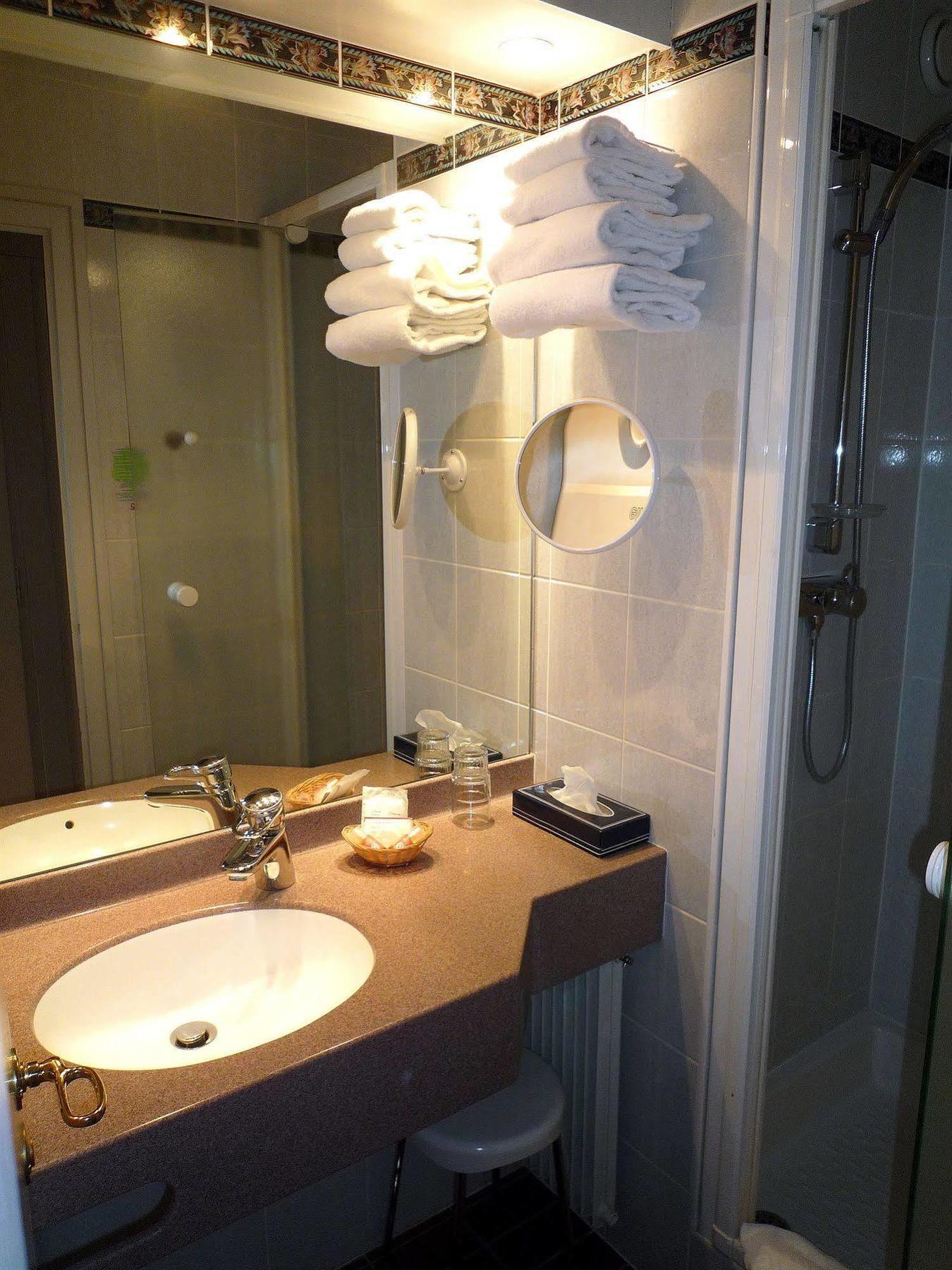 The Originals City, Rey Du Mont Sion, Saint-julien-en-genevois Sud Hotel 3*