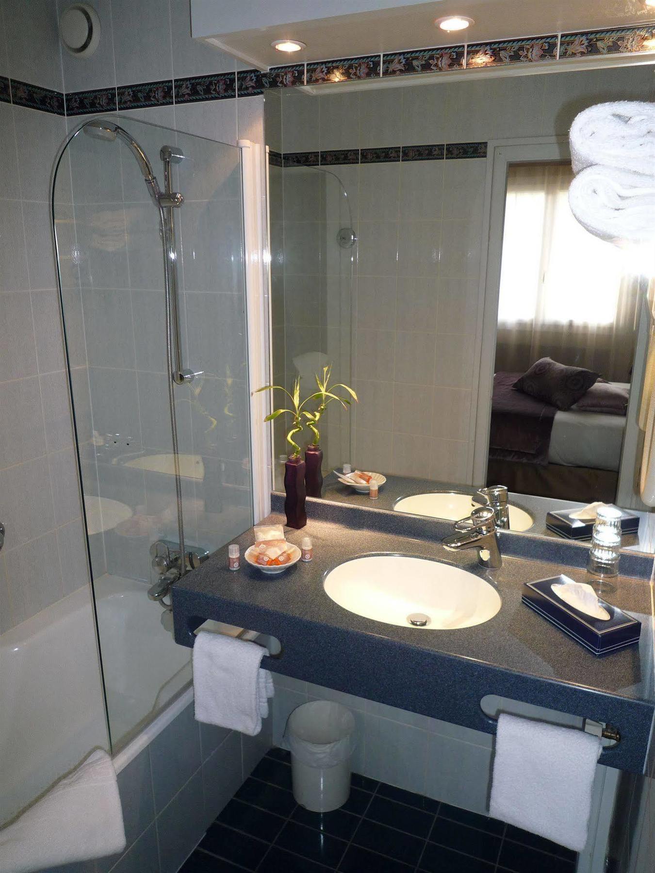 Hotel The Originals City, Rey Du Mont Sion, Saint-julien-en-genevois Sud 3*